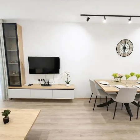 アパート Stylish 1br W/ Terrace | Work & Couples *