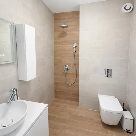 Stylish 1br W/ Terrace | Work & Couples アパート プロヴディフ